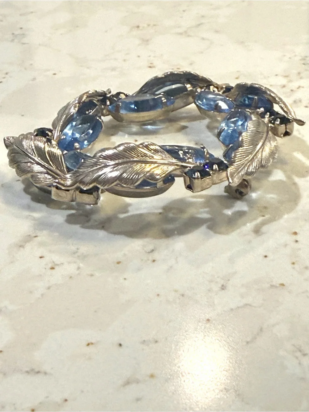 Vintage 1950s Blue Rhinestone Wreath Brooch Pin